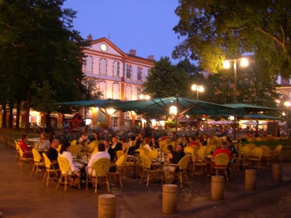  Tessasses de cafés de la place Saint-Georges (le soir)